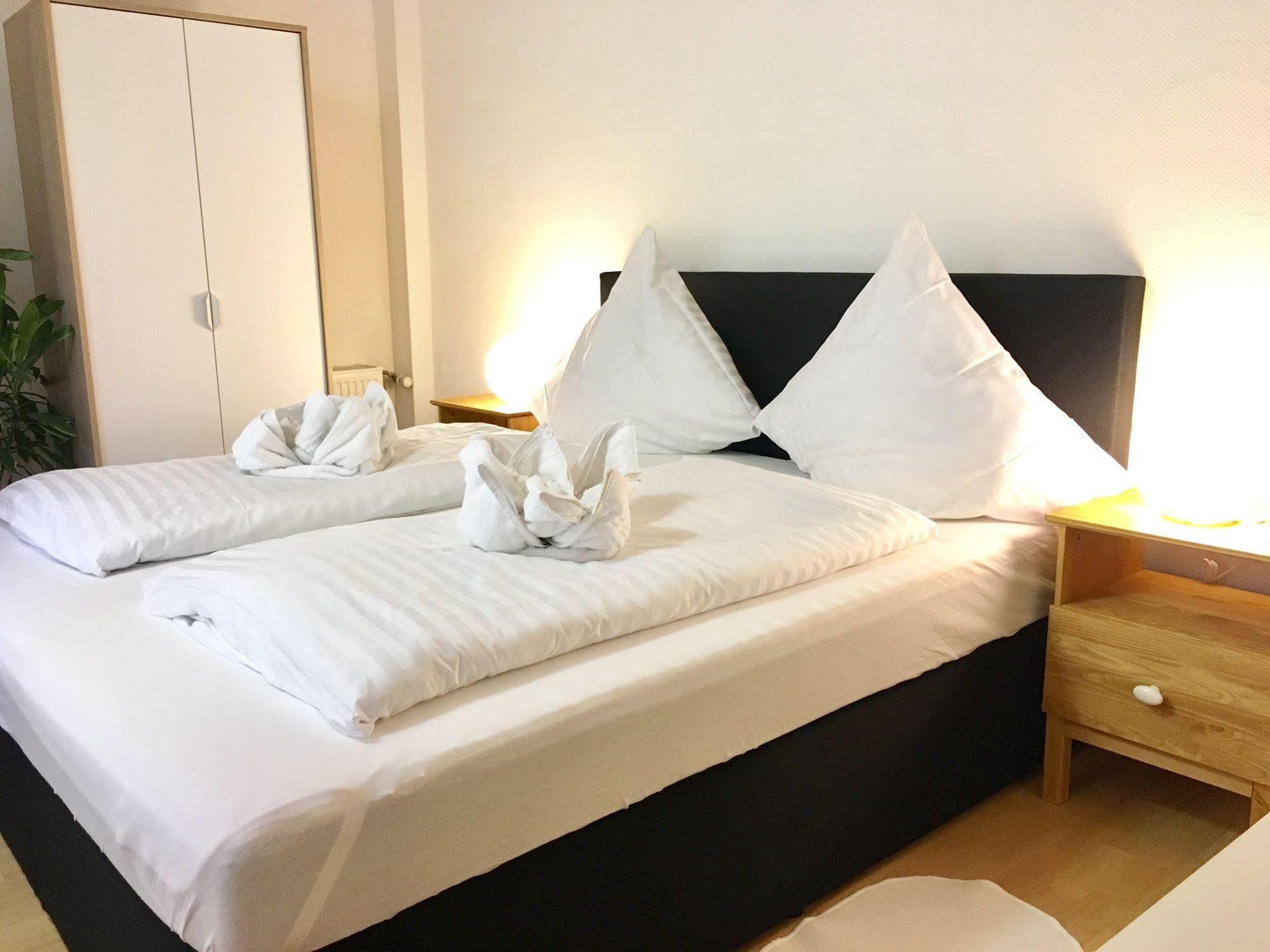City Hotel Diez Extérieur photo
