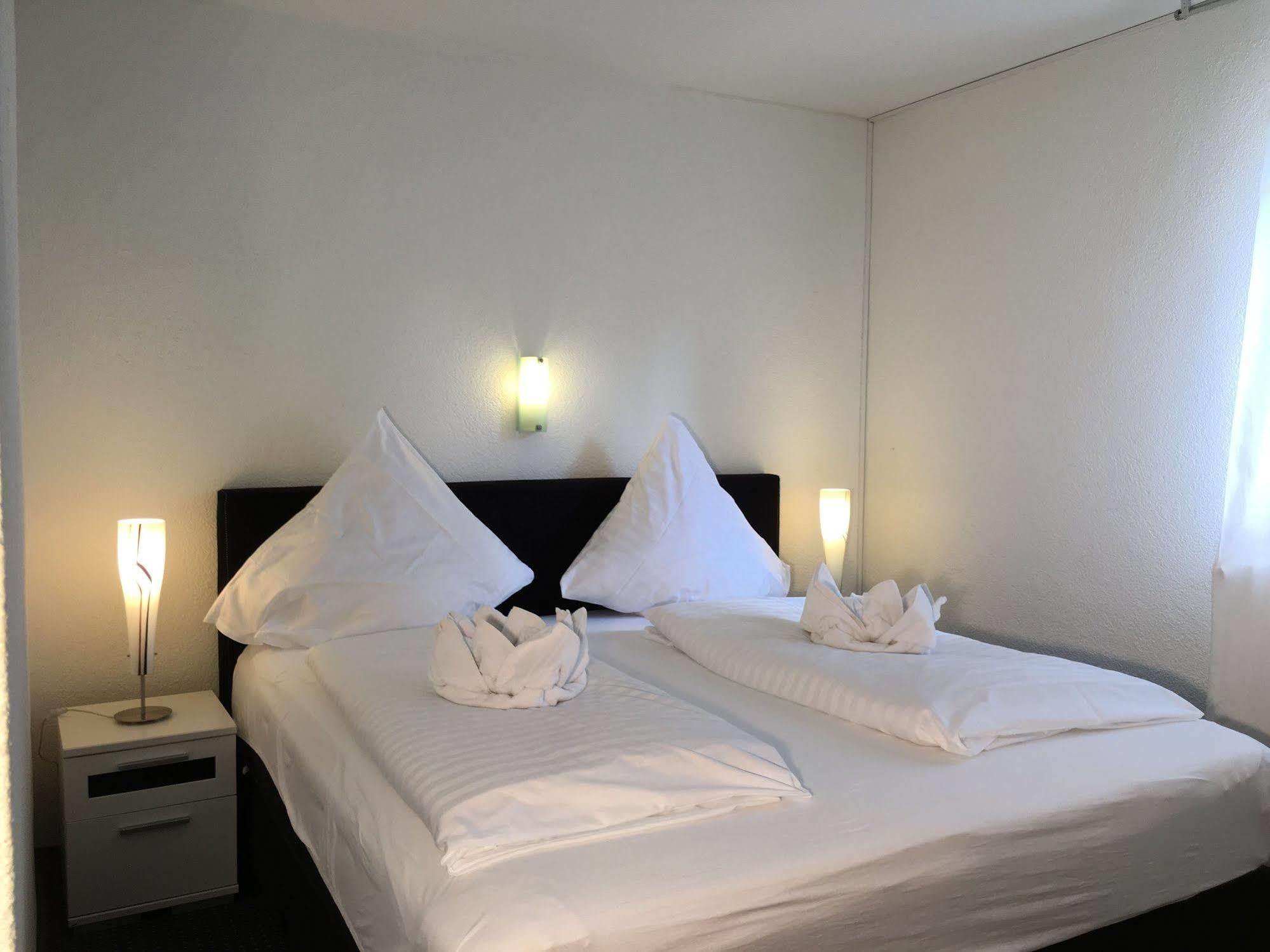 City Hotel Diez Extérieur photo